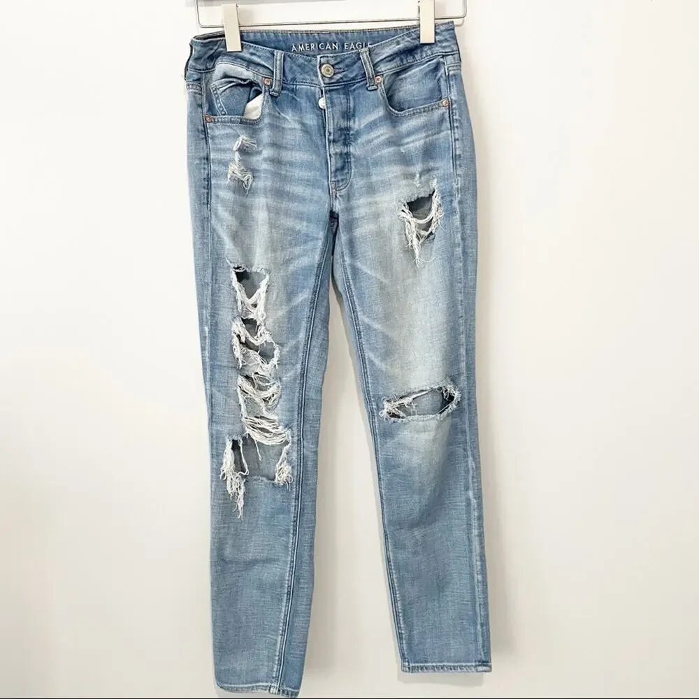 American Eagle Outfitters Tomgirl jeans ripped blue denim distressed size 6 AEO